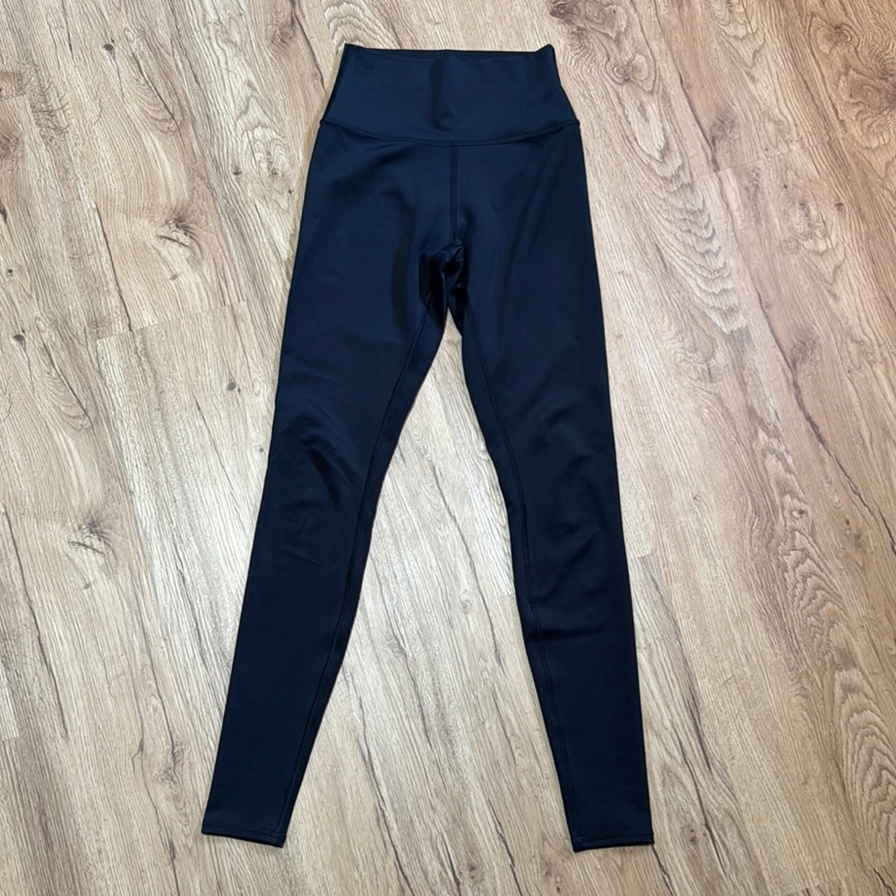 ALO Yoga black airlift full-length size XS